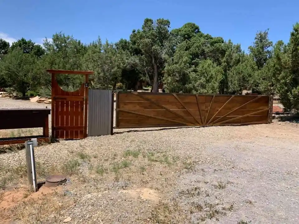 Custom Fence & Gate System